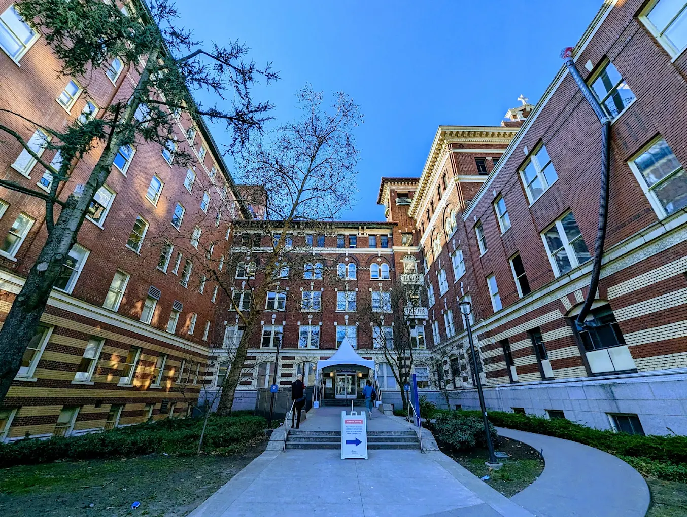 Dr. Zarrukh Baig How a Colorectal Surgeon Streamlined Surgical Documentation and Telemedicine Workflows with Empathia AI